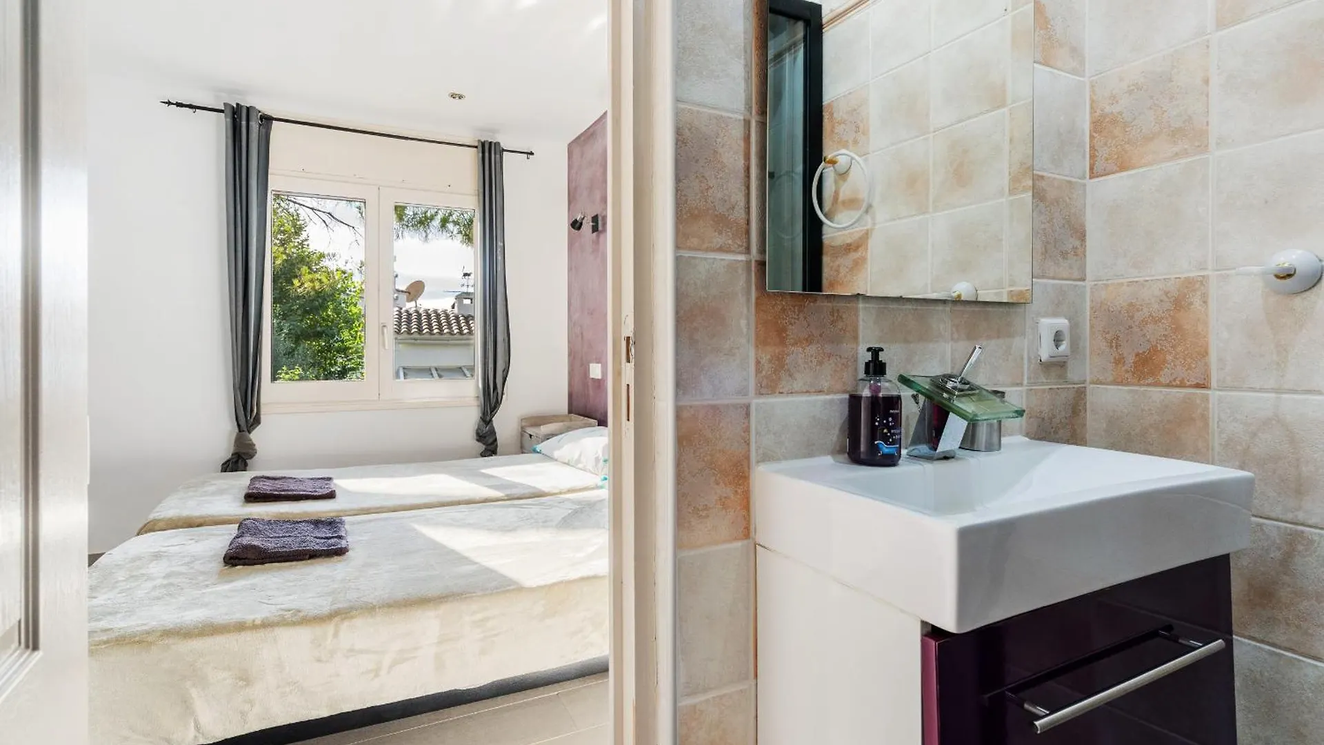 Holiday home Welcs Casa 092 Emp Con Piscina Villa Empuriabrava