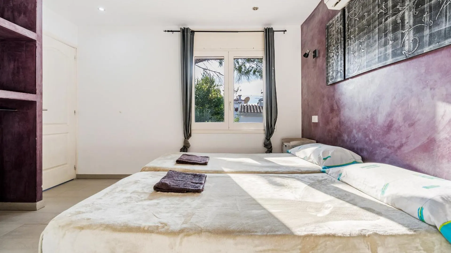 Holiday home Welcs Casa 092 Emp Con Piscina Villa Empuriabrava Spain